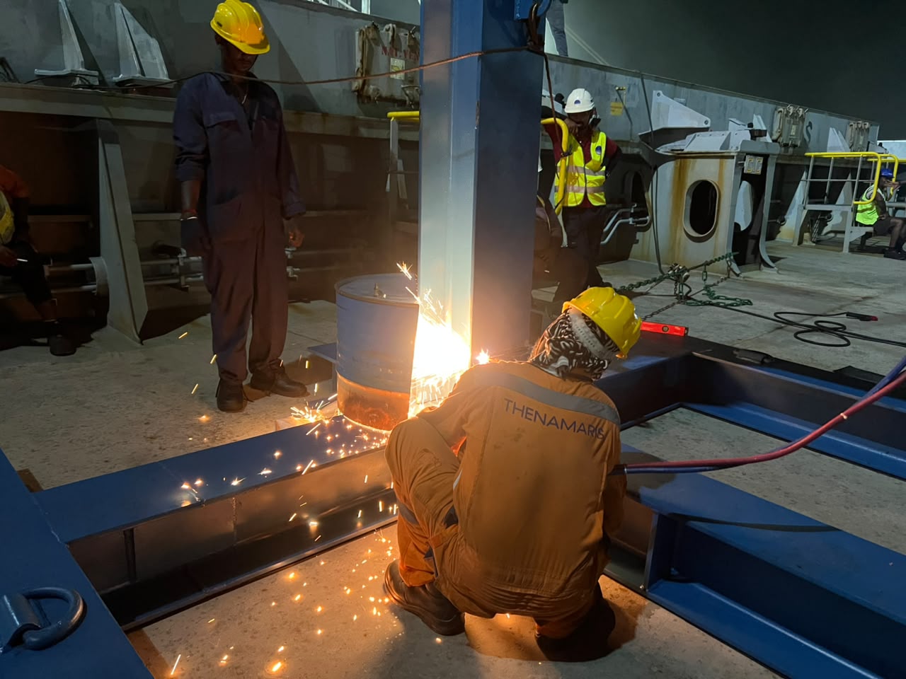 On-site supervision during load-out
